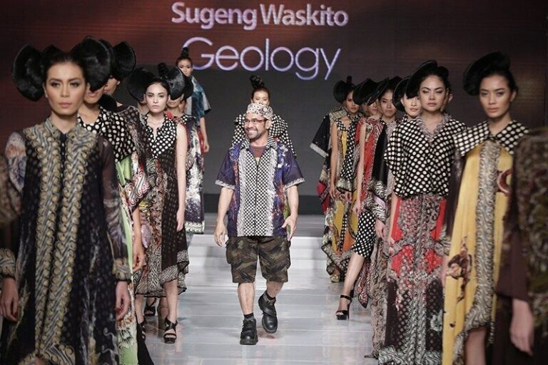 Busana Produk Lokal Bisa Go Internasional: Peluang dan Strategi Menembus Pasar Global