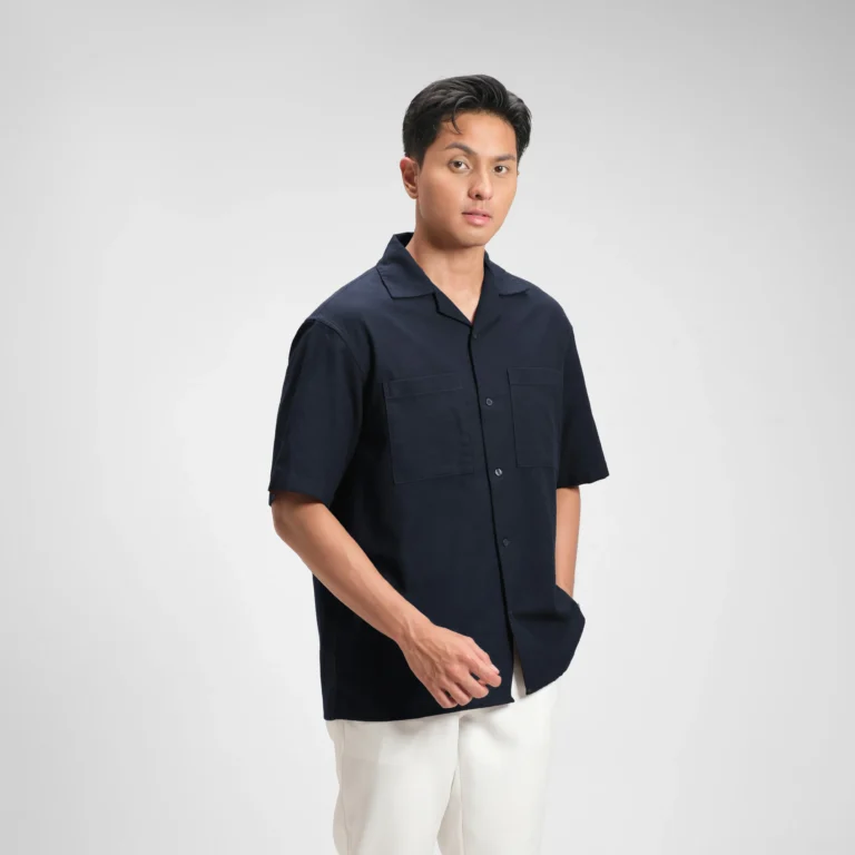 Kemeja Camp Collar: Gaya Santai dengan Sentuhan Retro
