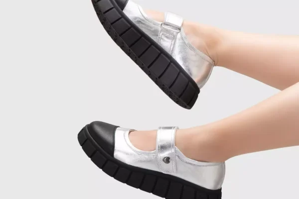 Sepatu Achilla Mary Jane Sneakers Silver: Desain Imut dan Stylish